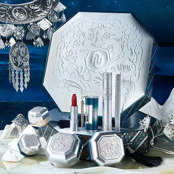 8Pcs Set de Machiaj pentru Femei Cosmetice cadou cutie Sculptate Ruj Pudra Anticearcan de Crăciun, de anul nou kit de maquillaje