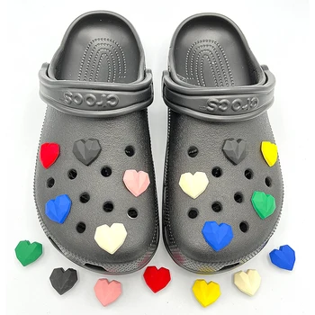 Noua Moda Multicolor Model Inima JIBZ Pantofi Farmece Accesorii Pentru Copil Fata de Crocodil Saboți DIY Decorare de Femei Papuci de casă Ace